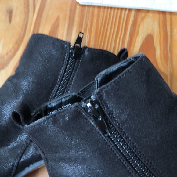 Booties - Picture 4 of 5